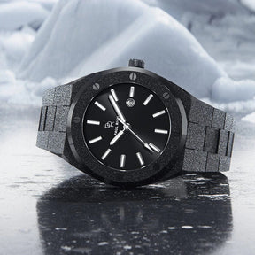 Frosted Barons Black 45mm, Besonderheit