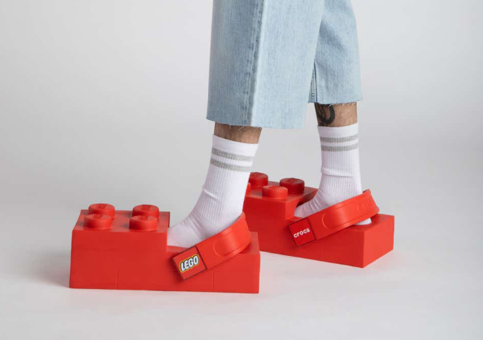 LEGO x Crocs Brick Clog kommt am 16. Februar: Preis und Verkauf in Deutschland