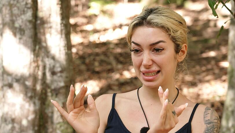 IBES-Zoff am Lagerfeuer: Streit mit Eva Benetatou und Gil Ofarim – Ariel sagt die Prüfung ab
