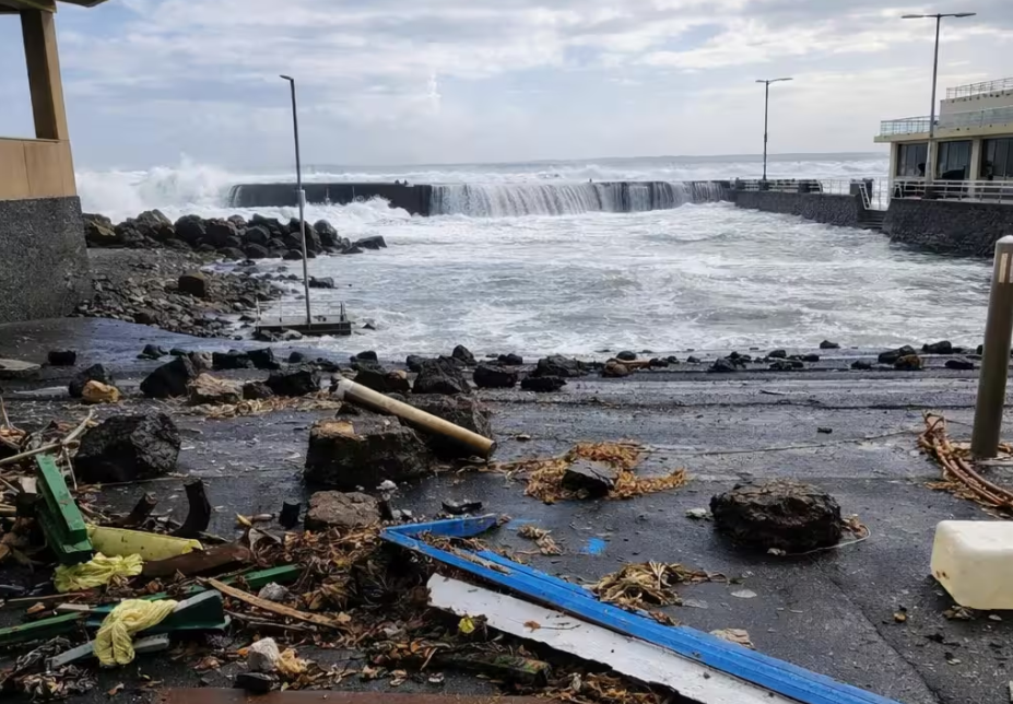 16-Meter-Wellen, zerstörte Häfen, weggespülte Promenaden: So hart traf „Harry“ Italiens Küsten