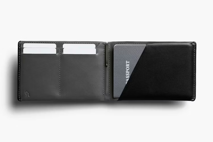 Bellroy Travel Wallet: ein Reise-Portemonnaie, das am Flughafen wirklich Nerven spart