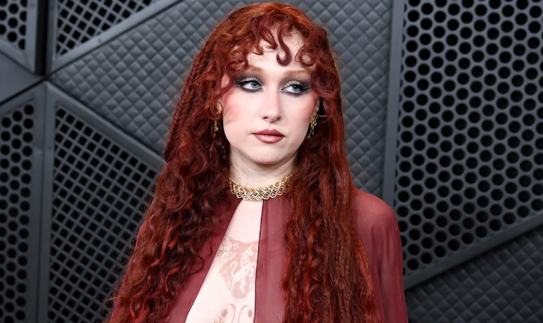 Grammys 2026: Chappell Roans Mugler-„Brustpiercing“-Kleid geht viral – was war das auf dem Red Carpet? Grammys 2026: Chappell Roans Mugler-„Nipple-Ring“-Kleid geht viral – was war das auf dem Red Carpet?