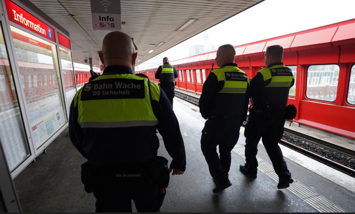 Gewalt im Nahverkehr: Warum die Deutsche Bahn wegen Übergriffen auf Bahnmitarbeiter Alarm schlägt Gewalt im Nahverkehr: Warum die Deutsche Bahn wegen Übergriffen auf Bahnmitarbeiter Alarm schlägt
