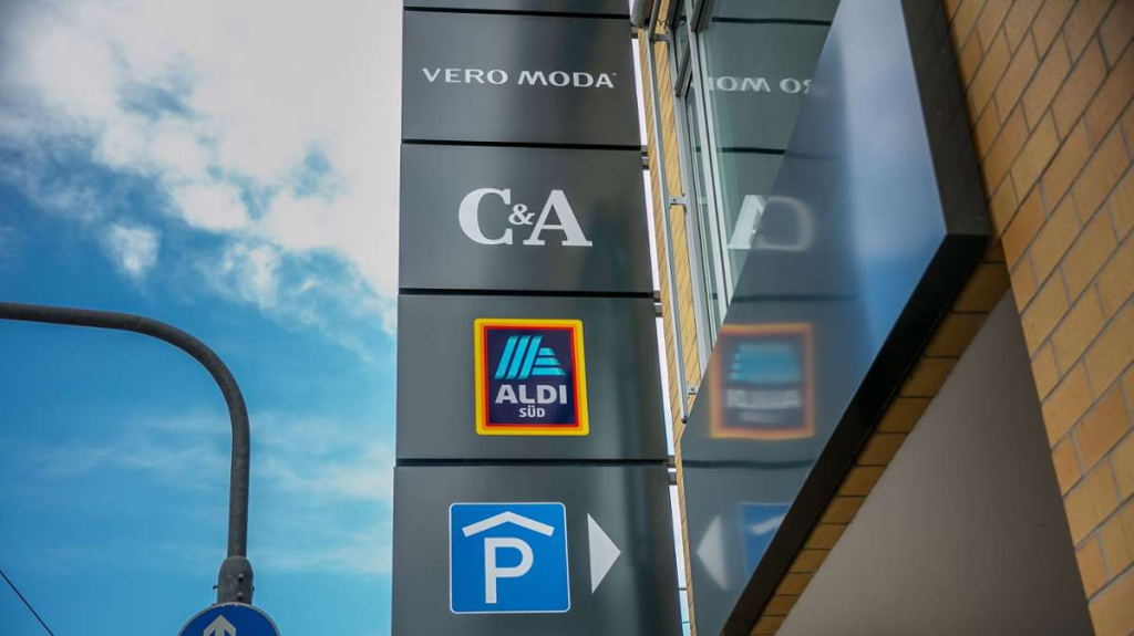 Aldi Nord und Aldi Süd bauen um – welche Filialen schließen und was Kunden jetzt wissen müssen