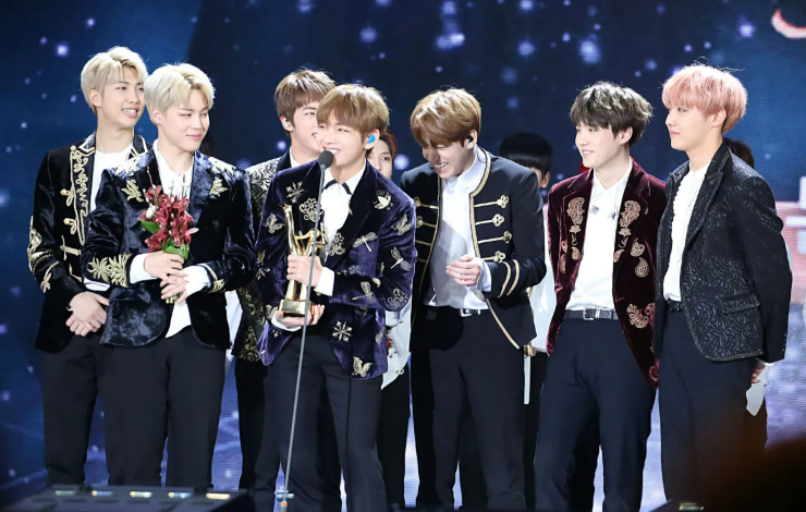 BTS Comeback 2026: Warum sorgt ARIRANG schon am ersten Tag für so einen Hype? BTS Comeback 2026: Warum sorgt ARIRANG schon am ersten Tag für so einen Hype?