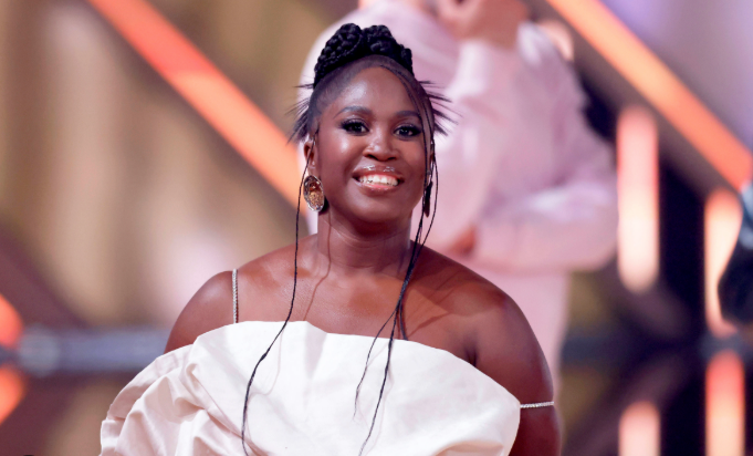 Motsi Mabuse reagiert auf Kritik an ihrer Figur – warum ein Kommentar über ihren Körper so viel auslöste Motsi Mabuse reagiert auf Kritik an ihrer Figur – warum ein Kommentar über ihren Körper so viel auslöste