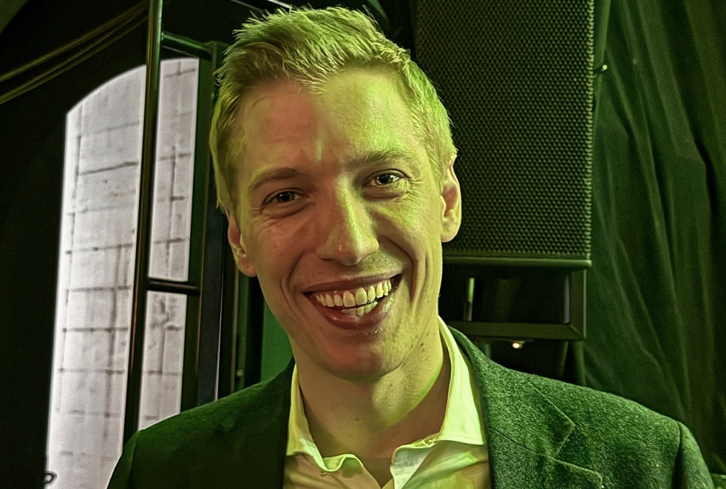Wer ist Dominik Krause und warum feiern die Grünen seinen Wahlsieg in München als historischen Durchbruch?
