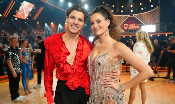 Warum ist Betty Taube bei Let’s Dance raus? Ihr Aus nach Show 4 beschäftigt viele Fans weiter Warum ist Betty Taube bei Let’s Dance raus? Ihr Aus nach Show 4 beschäftigt viele Fans weiter