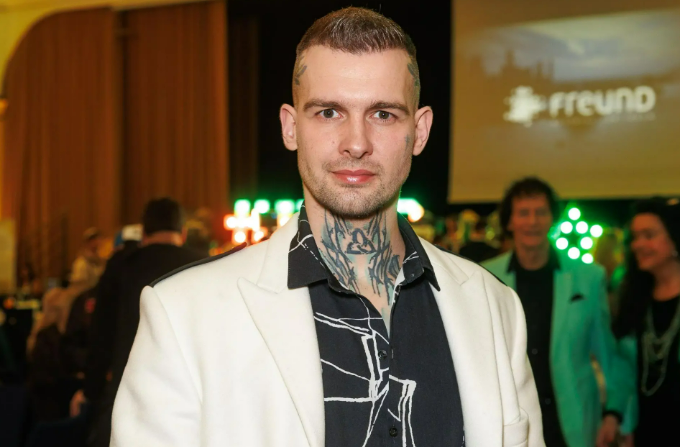 Eric Stehfest bei Promi Big Brother 2026? Was hinter den ersten Gerüchten steckt Eric Stehfest bei Promi Big Brother 2026? Was hinter den ersten Gerüchten steckt