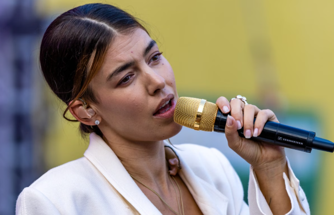 Frida-Gold-Sängerin nach dem Vox-Dreh im Krankenhaus – wie Alina Süggeler diese Zeit erlebte Frida-Gold-Sängerin nach dem Vox-Dreh im Krankenhaus – wie Alina Süggeler diese Zeit erlebte