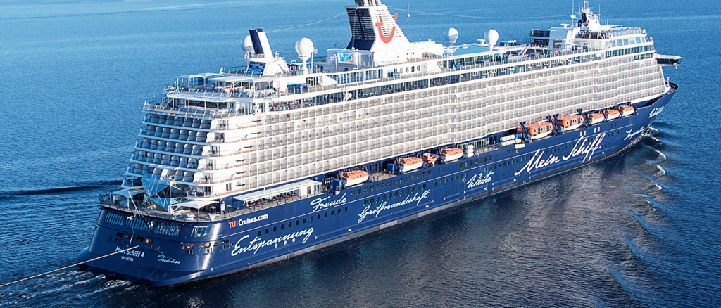 Mein Schiff 4 und 5 sitzen im Persischen Golf fest: Warum der Mallorca-Start jetzt wackelt Mein Schiff 4 und 5 sitzen im Persischen Golf fest: Warum der Mallorca-Start jetzt wackelt