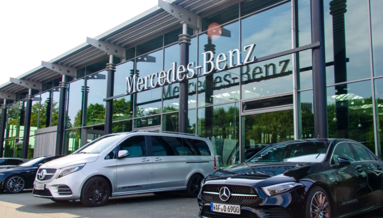 Mercedes verkauft Autohäuser in Berlin und Brandenburg: Was jetzt mit Standorten, Mitarbeitern und Kunden passiert Mercedes verkauft Autohäuser in Berlin und Brandenburg: Was jetzt mit Standorten, Mitarbeitern und Kunden passiert