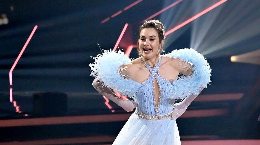 Renata Lusin nach Geburt von Baby Tessa: Wann ihr „Let’s Dance“-Comeback kommen könnte Renata Lusin nach Geburt von Baby Tessa: Wann ihr „Let’s Dance“-Comeback kommen könnte