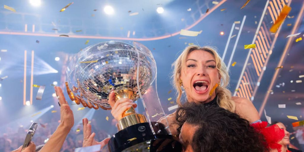 Let’s Dance Gewinnerin 2026: Warum Anna-Carina Woitschack siegte – und wo Sie das Finale nachholen Let’s Dance Gewinnerin 2026: Warum Anna-Carina Woitschack siegte – und wo Sie das Finale nachholen