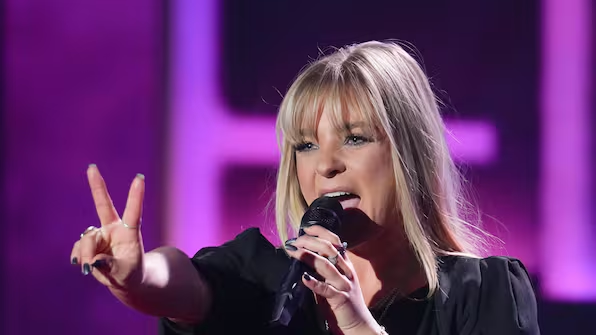 Marina Marx stürzt im ZDF-Fernsehgarten: Was passiert ist und wie es ihr jetzt geht