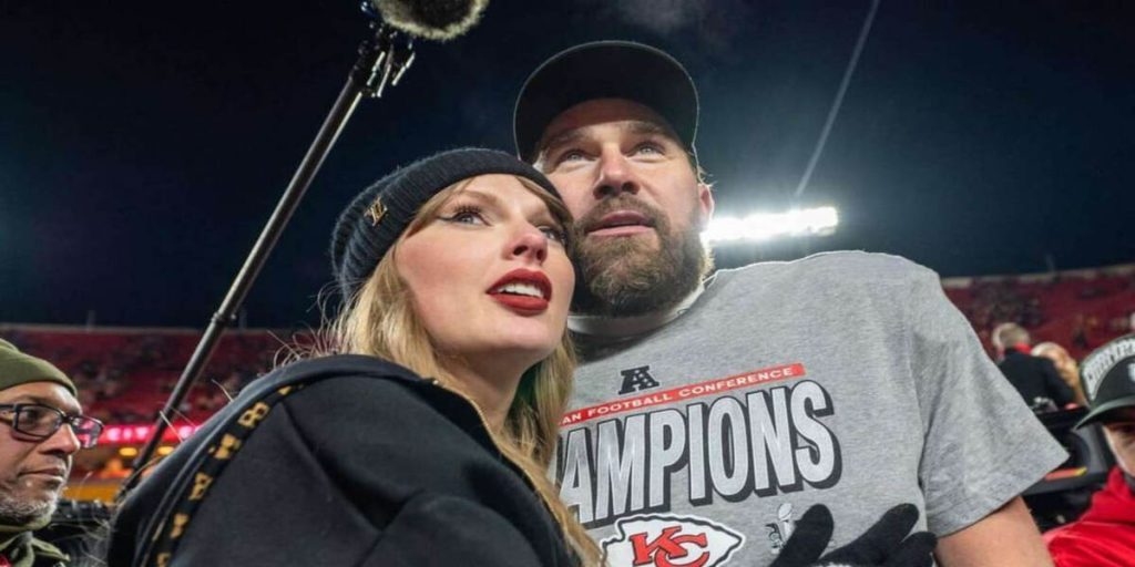 Taylor Swift überrascht Travis Kelce: Was hinter dem “Love Story”-Moment steckt