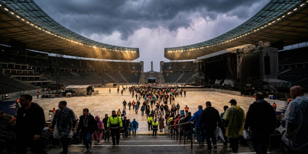 Foo Fighters in Berlin: Warum Fans im Olympiastadion plötzlich raus mussten