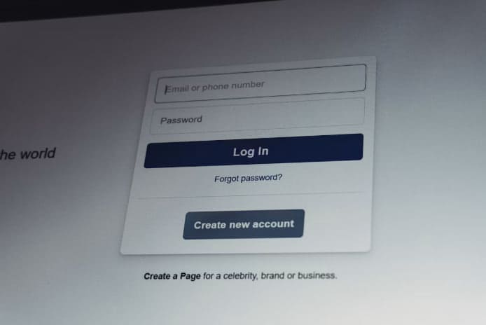 Instagram und Facebook aktuell gestört: Nutzer melden Probleme mit Feed, Upload und Login