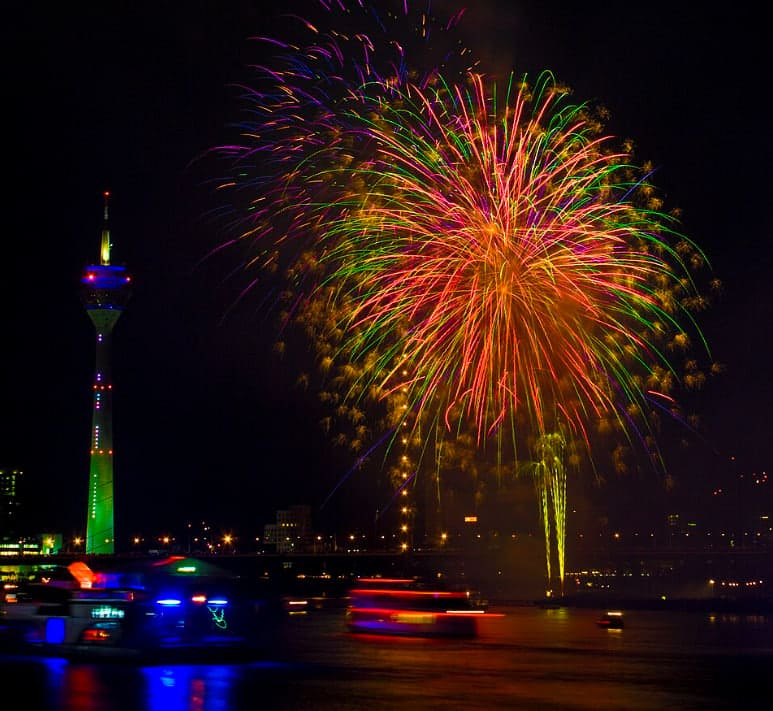 Rheinkirmes Düsseldorf heute: Drohnenshow, Feuerwerk und Sperrungen