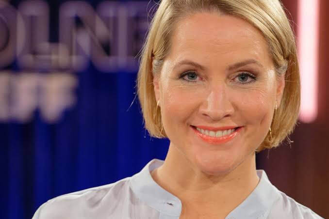 Judith Rakers übergibt ihre Farm: Lisa Kestel ist die Nachfolgerin Judith Rakers übergibt ihre Farm: Lisa Kestel ist die Nachfolgerin