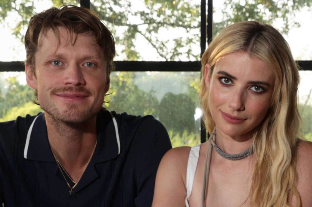 Emma Roberts heiratet Cody John: Warum ihr Brautkleid fast 1.000 Stunden brauchte