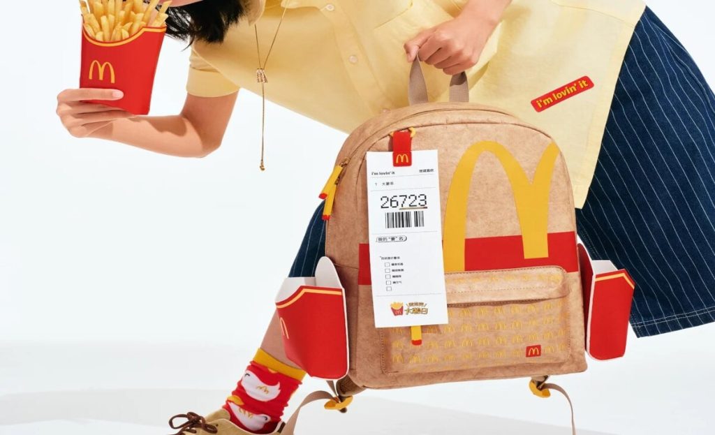 McDonald’s macht die Papiertüte zum Rucksack: Kommt der „Big Fries Backpack“ nach Deutschland? McDonald’s macht die Papiertüte zum Rucksack: Kommt der „Big Fries Backpack“ nach Deutschland?