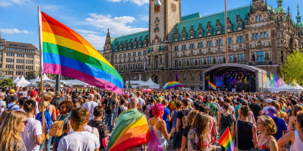 Hamburg Pride heute: Programm und Uhrzeiten beim Straßenfest am Sonntag