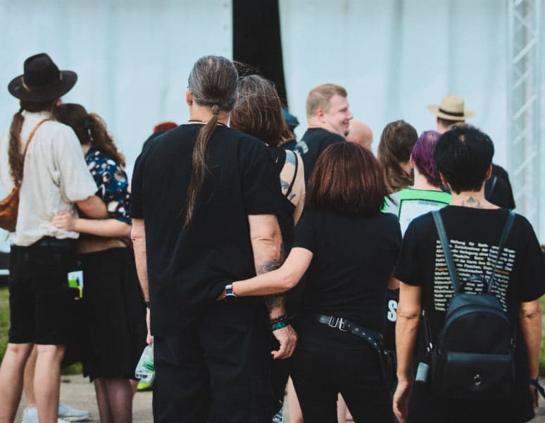 M’era Luna 2026 am Samstag: Timetable, Headliner, Shuttle und Taschenregeln