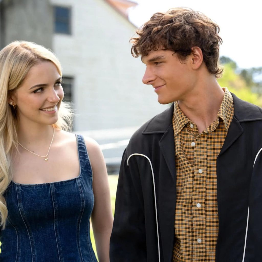 Colleen Hoover erobert Netflix: „Regretting You“ startet in Deutschland direkt auf Platz 1
