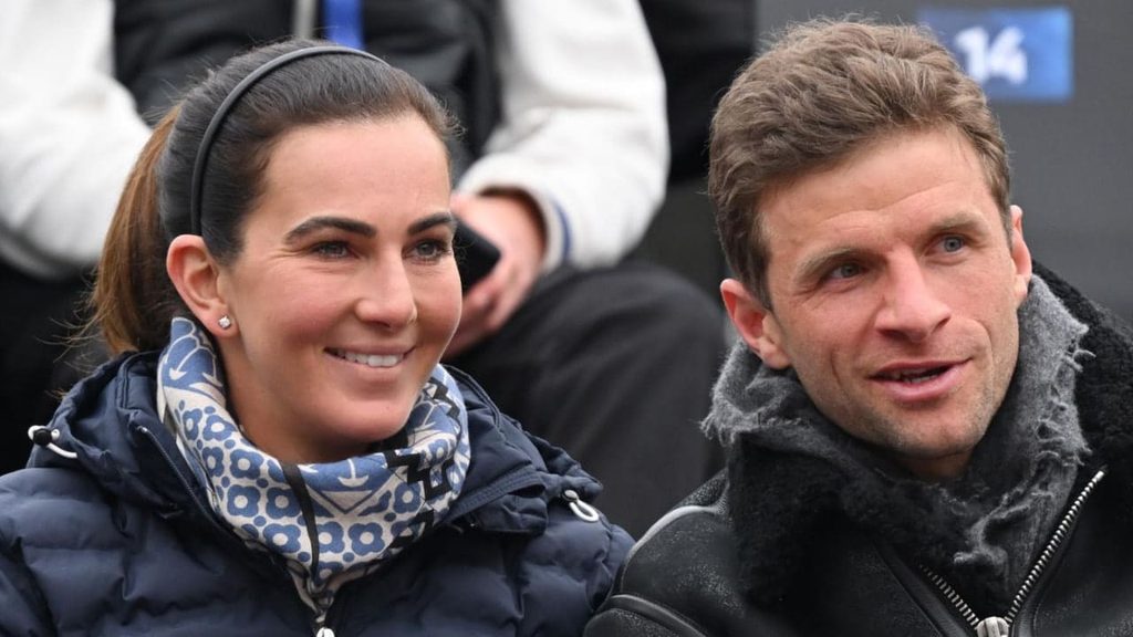 Thomas Müller und Eve Rose Bitbol in Paris: Wer die Frau an seiner Seite ist und was bisher bestätigt ist
